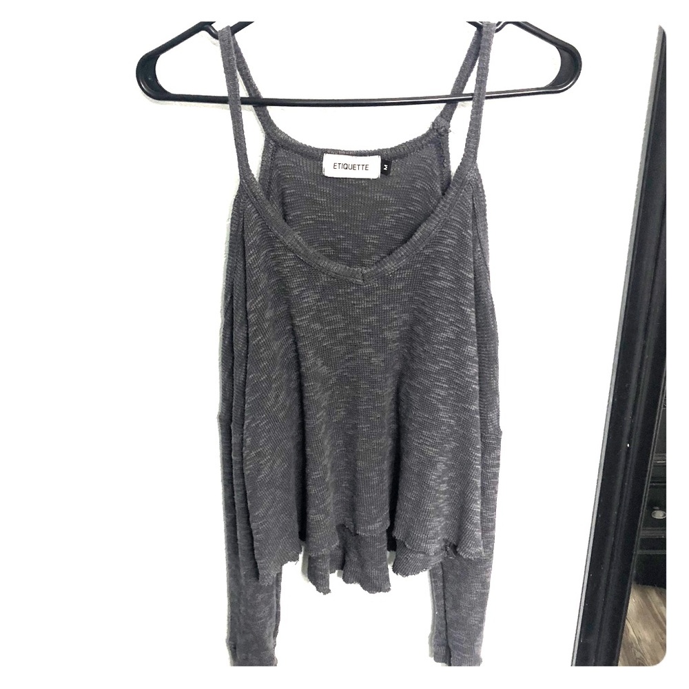 Off the shoulder long sleeve women’s crop top